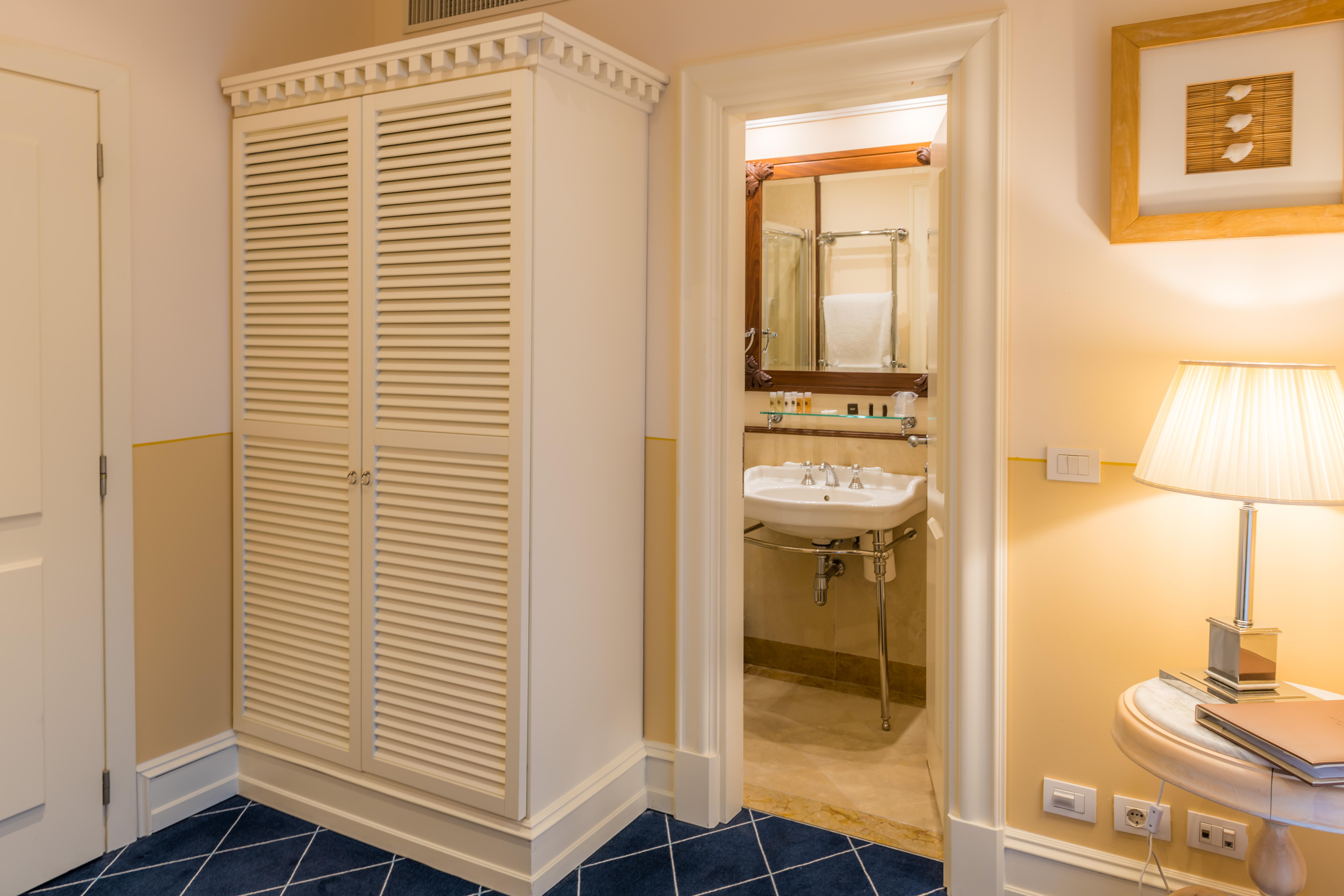 Grand Hotel Bristol Spa Resort, By R Collection Hotels Rapallo Exterior photo A bathroom in a hotel room