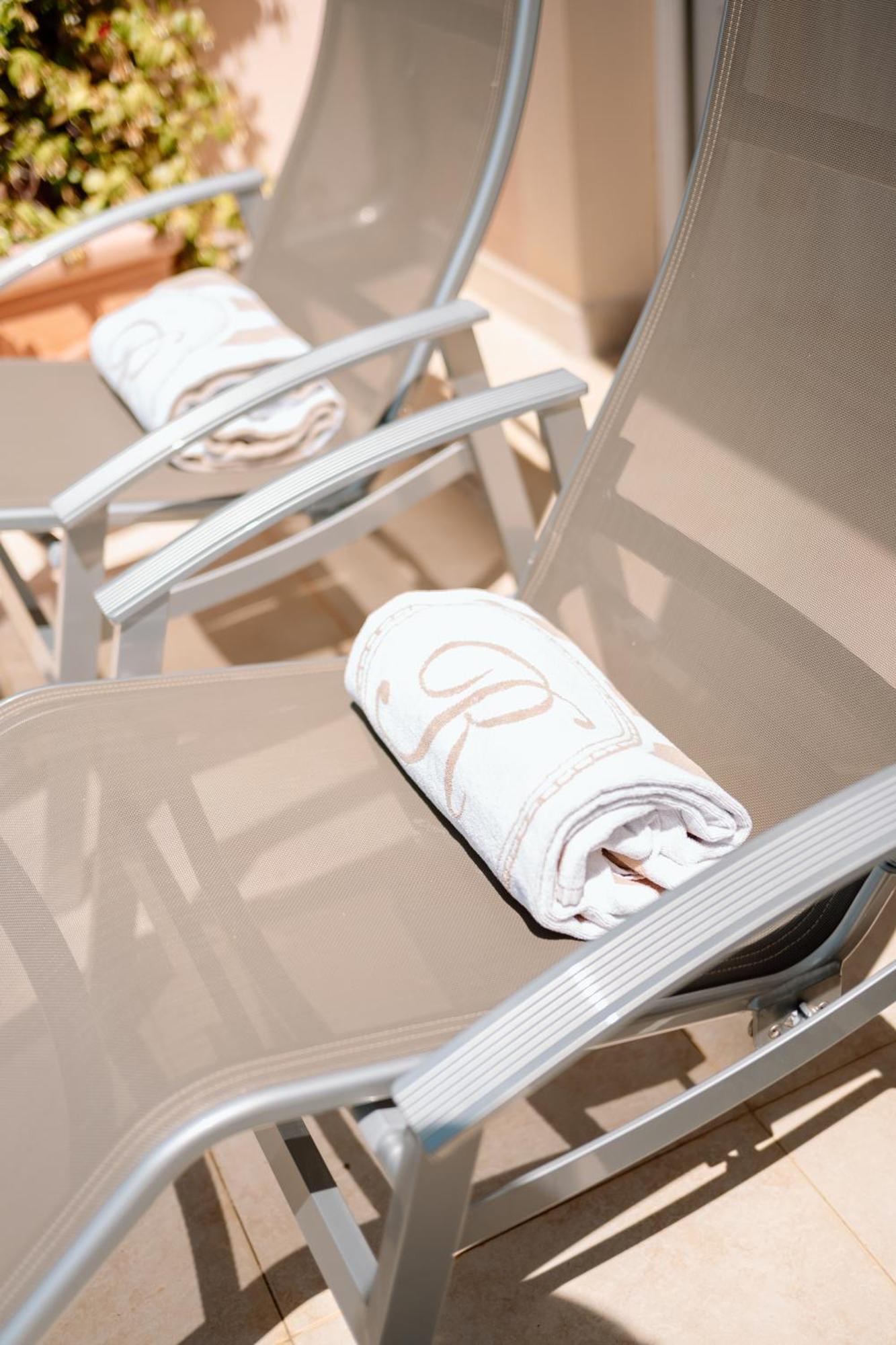 Grand Hotel Bristol Spa Resort, By R Collection Hotels Rapallo Exterior photo A rolled towel